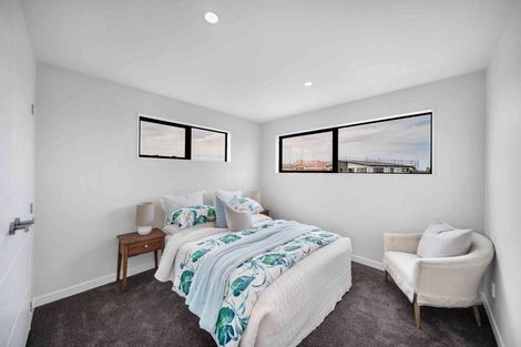 Photo of property in 12 Korowhiti Road, Clarks Beach, 2122