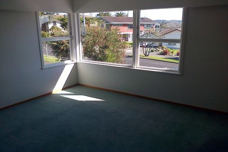Photo of property in 63 Mcfadzean Drive, Blockhouse Bay, Auckland, 0600