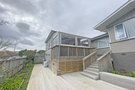 Photo of property in 109 Reeves Road, Pakuranga Heights, Auckland, 2010