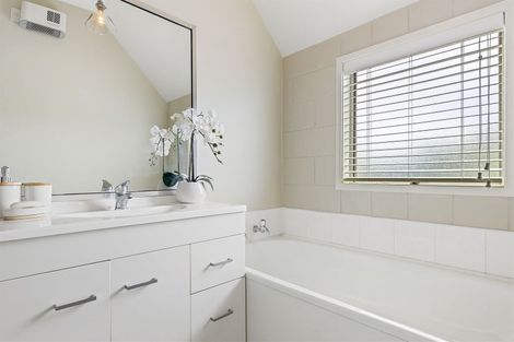 Photo of property in 1/143a Weston Road, St Albans, Christchurch, 8052