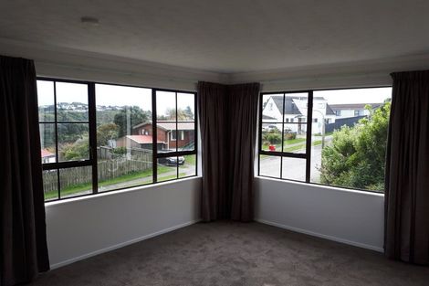 Photo of property in 8 Adventure Drive, Whitby, Porirua, 5024