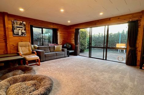 Photo of property in 2/98 Springs Road, Hornby, Christchurch, 8042