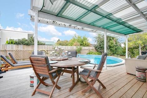 Photo of property in 10 Totara Street, Taradale, Napier, 4112