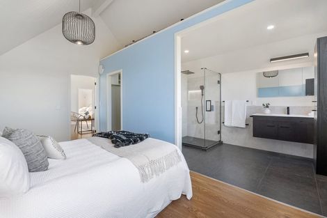 Photo of property in 150 Highland Drive, Acacia Bay, Taupo, 3385