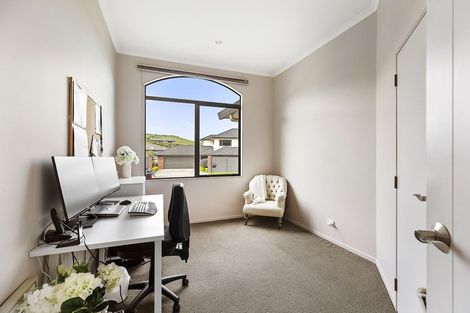 Photo of property in 159 Woodman Drive, Tawa, Wellington, 5028