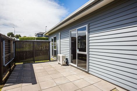 Photo of property in 2 Nelson Avenue, Aotea, Porirua, 5024