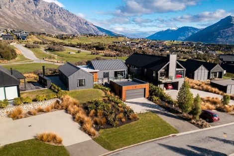 Photo of property in 10 Falconer Rise, Jacks Point, Queenstown, 9371