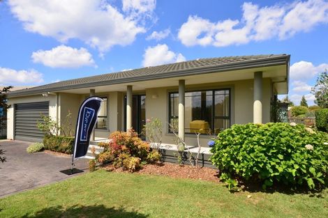 Photo of property in 28 Halcione Close, Flagstaff, Hamilton, 3210