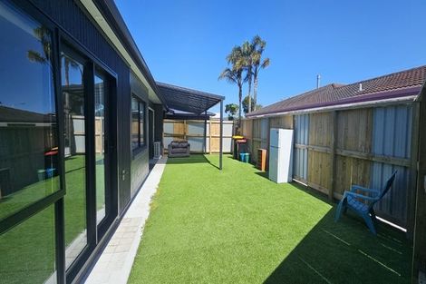 Photo of property in 17b Dickson Road, Papamoa Beach, Papamoa, 3118