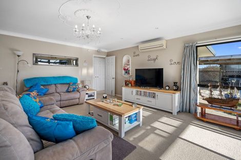 Photo of property in 60 Oteki Park Drive, Welcome Bay, Tauranga, 3112