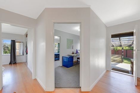 Photo of property in 122 Parkers Road, Tahunanui, Nelson, 7011