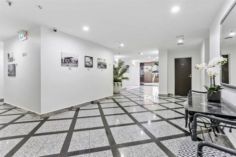 Photo of property in 1i/175 Hurstmere Road, Takapuna, Auckland, 0622