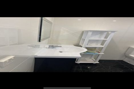 Photo of property in 2/1020 East Coast Road, Fairview Heights, Auckland, 0630