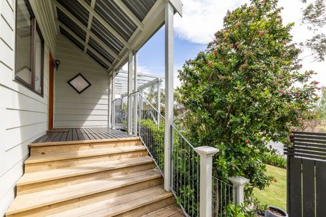 Photo of property in 33 Reeve Drive, Havelock North, 4130