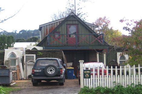 Photo of property in 749 Swanson Road, Swanson, Auckland, 0612