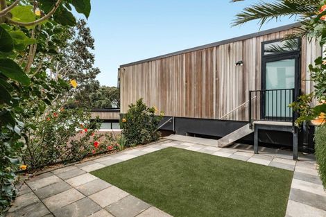 Photo of property in 218a Lake Road, Hauraki, Auckland, 0622