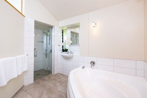 Photo of property in 138 Te Mata Road, Havelock North, 4130