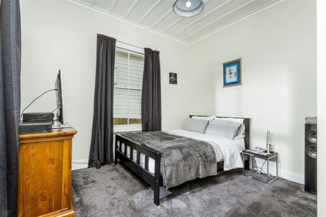Photo of property in 104 Calliope Road, Stanley Point, Auckland, 0624