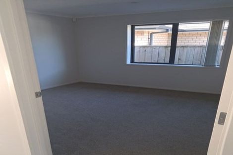 Photo of property in 11 Leebank Crescent, Riverhead, 0820