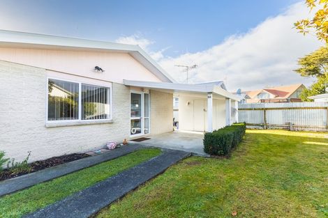 Photo of property in 9a Saxton Street, Levin, 5510