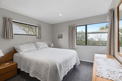 Photo of property in 6 Gee Street, Tawa, Wellington, 5028