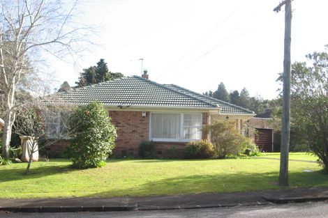 Photo of property in 30 Kelvyn Grove, Hillpark, Auckland, 2102