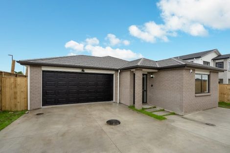 Photo of property in 10 Koroheke Road, Takanini, 2110