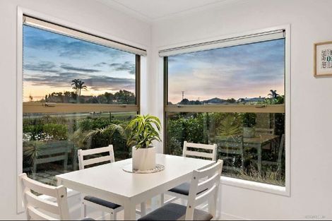 Photo of property in 8 Karauria Lane, Orewa, 0931