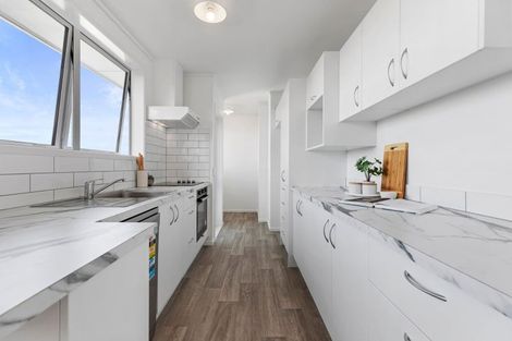 Photo of property in 18 Regent Street, Brookfield, Tauranga, 3110