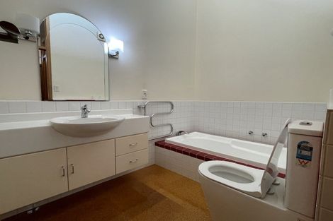 Photo of property in 1 George Laurenson Lane, Mount Roskill, Auckland, 1041