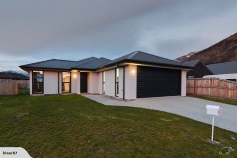 Photo of property in 11 Myles Way, Lower Shotover, Queenstown, 9304