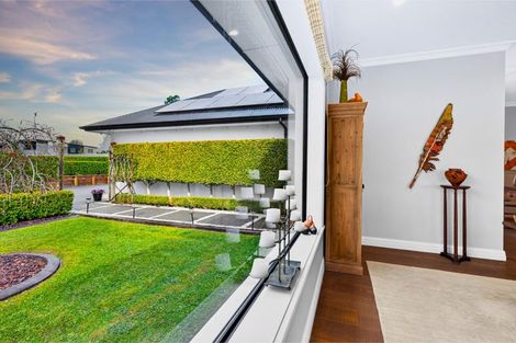 Photo of property in 80 Station Road, Kumeu, 0891