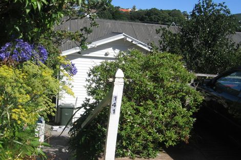 Photo of property in 141 Creswick Terrace, Northland, Wellington, 6012