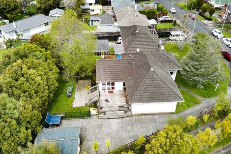 Photo of property in 15 Tauhara Street, Green Bay, Auckland, 0604