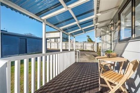 Photo of property in 1/18 Glenfield Road, Birkenhead, Auckland, 0626