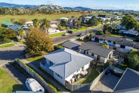 Photo of property in 117a Simpson Road, Papamoa Beach, Papamoa, 3118