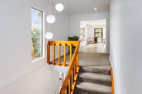 Photo of property in 123 Wattle Farm Road, Wattle Downs, Auckland, 2103