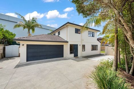 Photo of property in 16 Coventry Way, Long Bay, Auckland, 0630