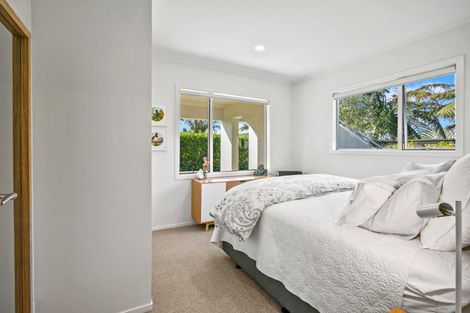 Photo of property in 17b Shearer Drive, Oakura, 4314