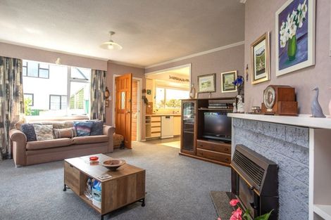 Photo of property in 12b Beauchamp Street, Tawa, Wellington, 5028