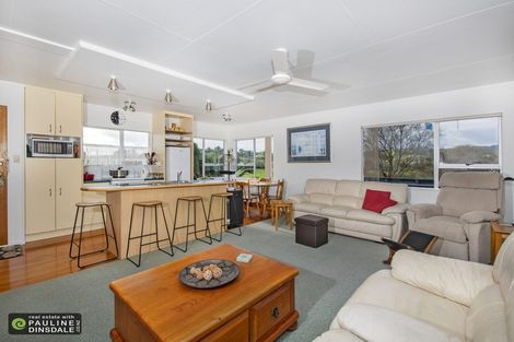 Photo of property in 84 King Street, Hikurangi, 0114
