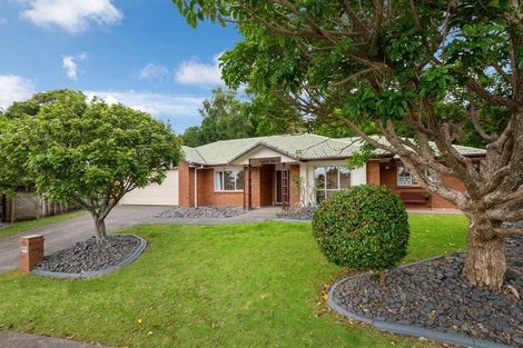 Photo of property in 13 Phoebe Meikle Place, Torbay, Auckland, 0630