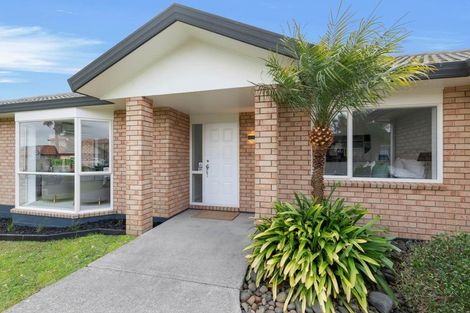 Photo of property in 8 Willowbank Close, East Tamaki Heights, Auckland, 2016