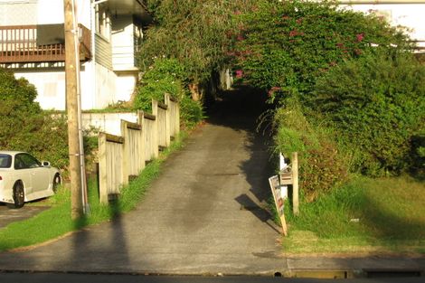 Photo of property in 2/78 Vodanovich Road, Te Atatu South, Auckland, 0610