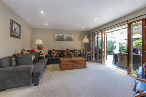 Photo of property in 6 Oratia Grove, Northwood, Christchurch, 8051