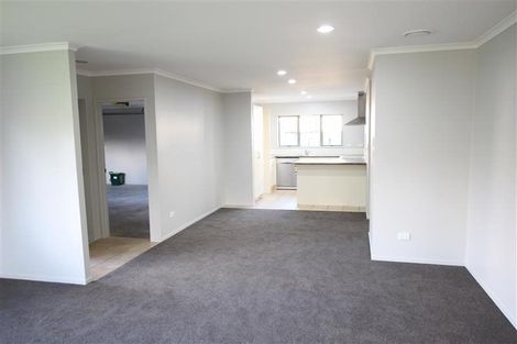 Photo of property in 2 Ettrick Lane, Papakura, 2110