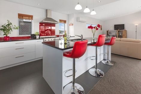 Photo of property in 85 Endeavour Drive, Whitby, Porirua, 5024