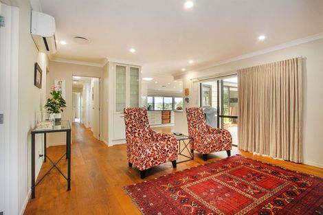 Photo of property in 25 Stella Drive, Clarks Beach, 2122