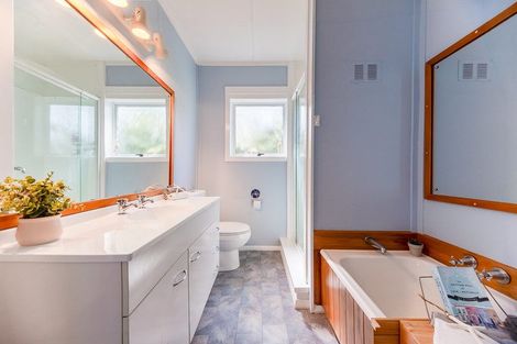 Photo of property in 8 Rata Road, Raumati Beach, Paraparaumu, 5032