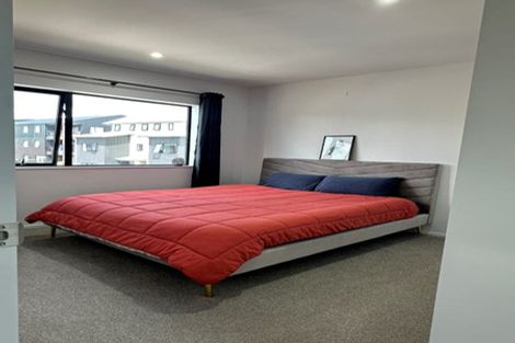 Photo of property in 33 Eileen Newey Place, Henderson, Auckland, 0612